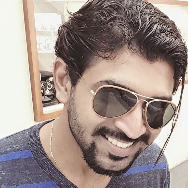 Arun Vijay Very Cute Selfie Photo Stills Of Film Actor Arun Vijay Cinejolly