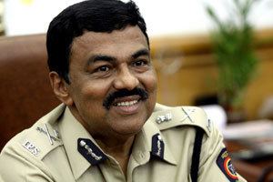 Arup Patnaik Maha govt succumbs to Raj Thackeray pressure shifts top cop Arup