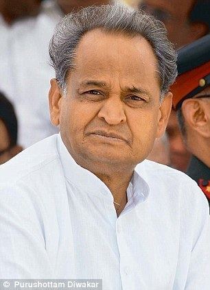 Ashok Gehlot idailymailcoukipix20130730article2381495