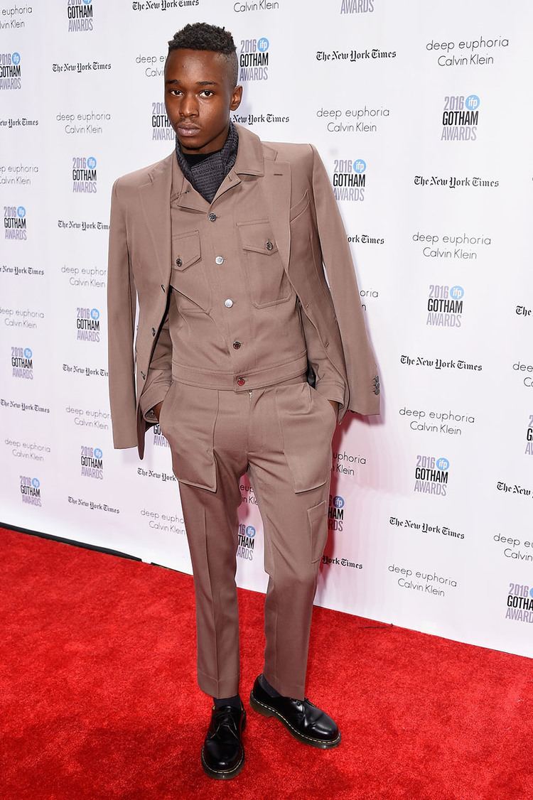 Ashton Sanders Moonlight39 Actor Ashton Sanders Is One to Watch on the Red Carpet