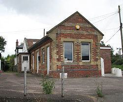 Ashwellthorpe railway station httpsuploadwikimediaorgwikipediacommonsthu