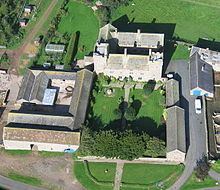 Askerton Castle httpsuploadwikimediaorgwikipediacommonsthu