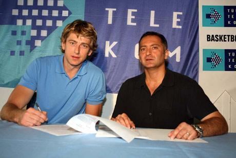 Asım Pars Turk Telekom39s signs basketballlover Blogcucom