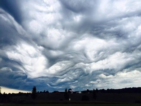Asperitas (cloud) Incredible ominous undulatus asperitas clouds roil over central