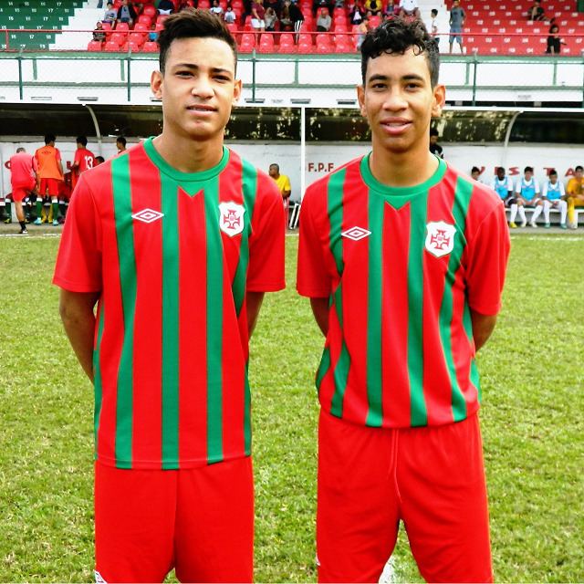 Associação Atlética Portuguesa (Santos) Camisas da Portuguesa Santista 2016 Umbro Mantos do Futebol