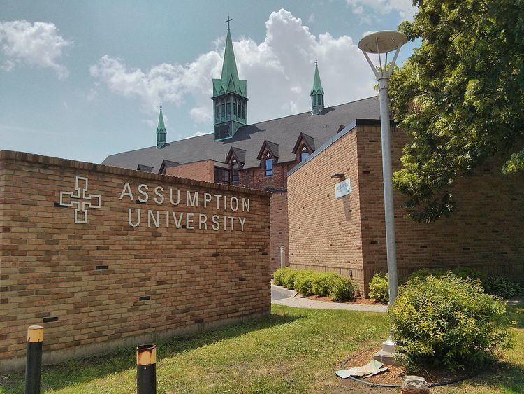 Assumption University (Windsor, Ontario)