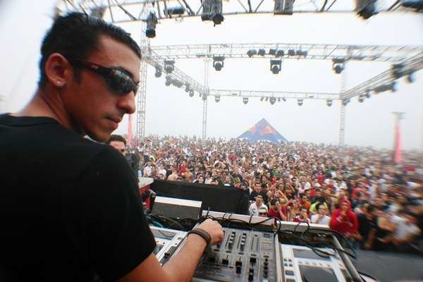 Astrix Discovering The Harder Side Of Trance With Astrix Bangin