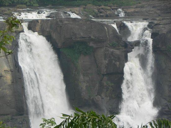 Athirappilly Falls httpsmediacdntripadvisorcommediaphotos02