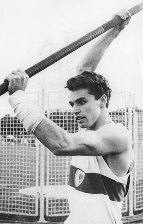Athletics at the 1968 Summer Olympics – Men's pole vault