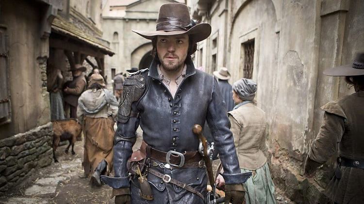 Athos (character) PIX The Musketeers Tom Burke Talks about his Character Athos