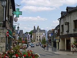 Aubigny-sur-Nère httpsuploadwikimediaorgwikipediacommonsthu