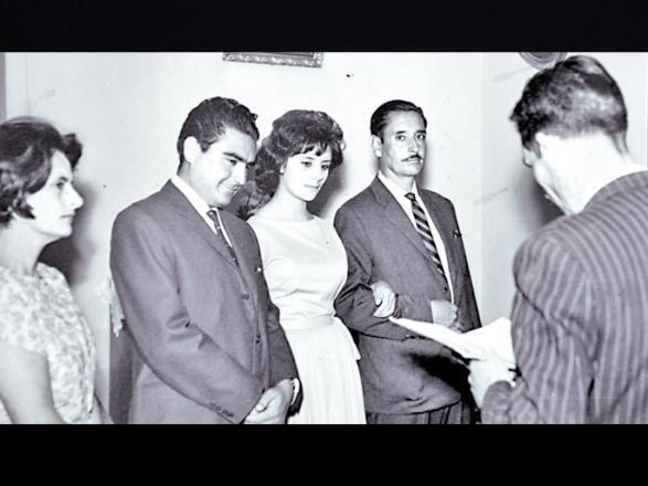 Augusta La Torre with Abimael Guzmán on their wedding day, accompanied by La Torre's parents, Delia Carrasco and Carlos La Torre.