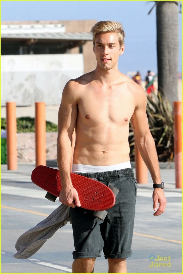 Austin North Austin North Skateboards Shirtless Before Slipping On A