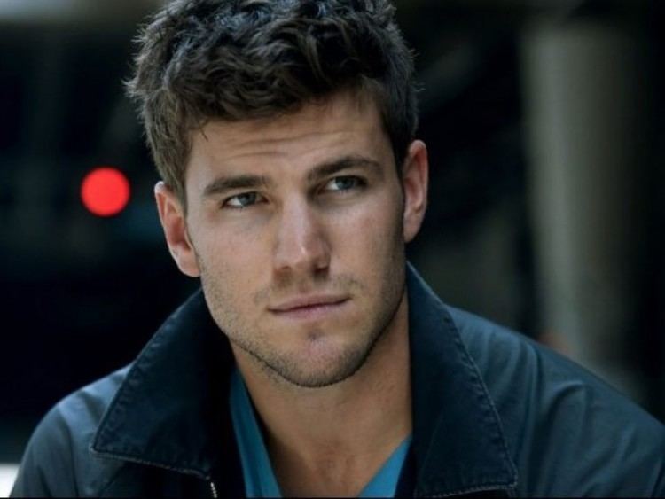 Austin Stowell Austin Stowell Ready To Hit The Big Screen Patch