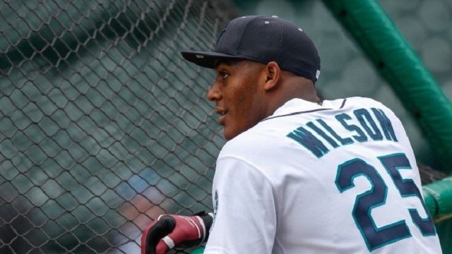 Austin Wilson Philadelphia Phillies Should Trade Marlon Byrd for Seattle