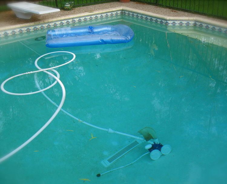 Automated pool cleaner