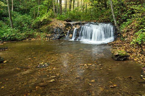 Avery Creek, North Carolina wwwncwaterfallscomaverycreek17jpg