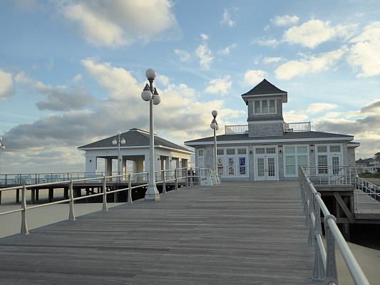 Avon-by-the-Sea, New Jersey httpsuploadwikimediaorgwikipediacommons77
