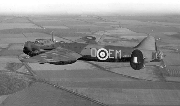 Avro Manchester Avro Manchester history photos specification of the twinengined