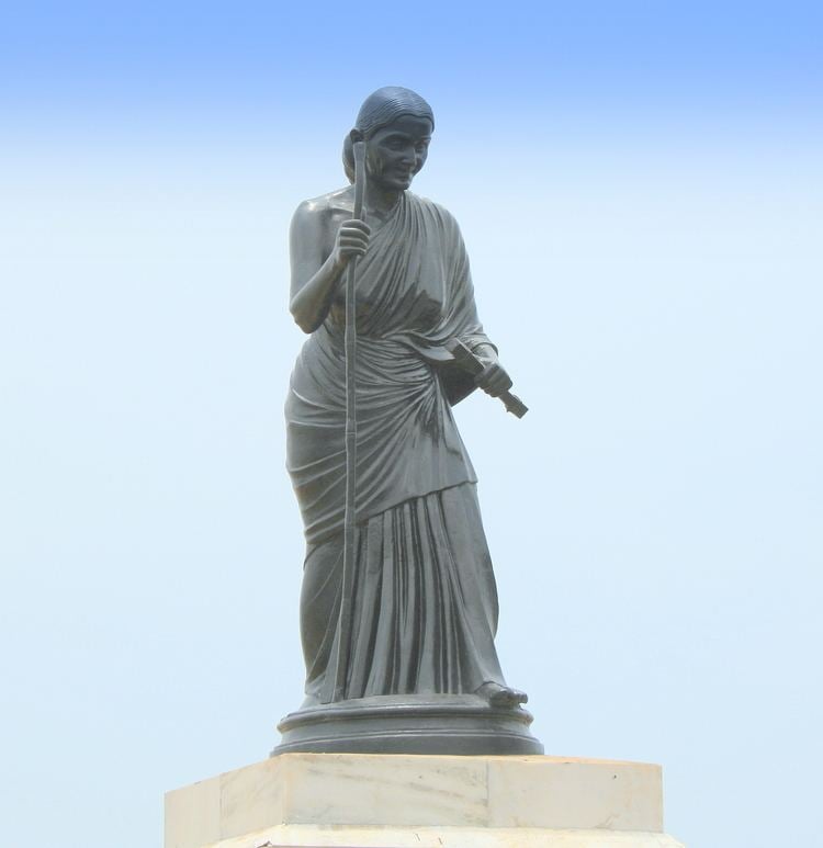 Avvaiyar Statue in Marina Beach
