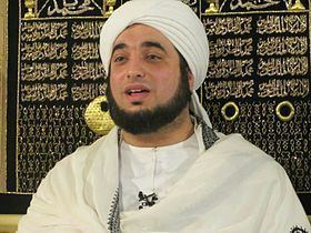 Awn Al-Qaddoumi httpsuploadwikimediaorgwikipediacommonsthu