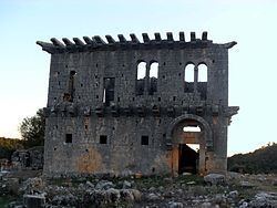 Üçayaklı ruins httpsuploadwikimediaorgwikipediacommonsthu