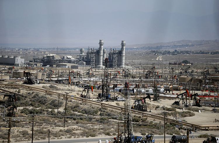 Azadegan oil field Iran Iraq to Invest in Azadegan Oilfield Financial Tribune