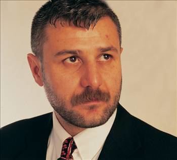 Azer Bülbül httpsuploadwikimediaorgwikipediatraa8Aze