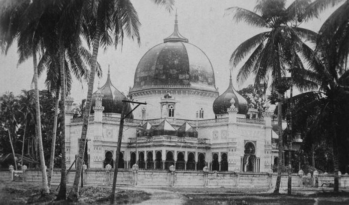 Azizi Mosque