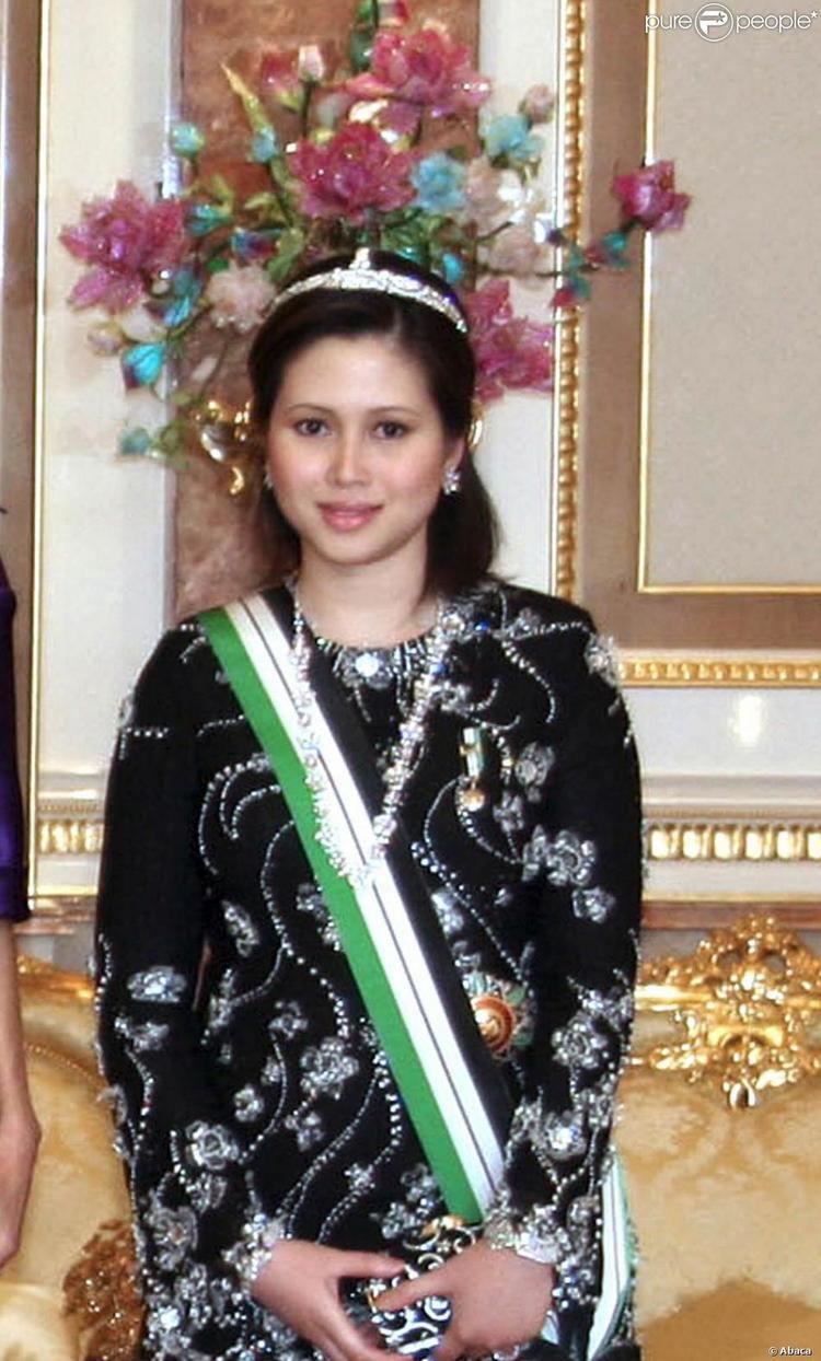 Azrinaz Mazhar Hakim (Wife of Sultan Hassanal Bolkiah) ~ Bio with ...
