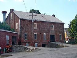 B. B. Martin Tobacco Warehouse httpsuploadwikimediaorgwikipediacommonsthu