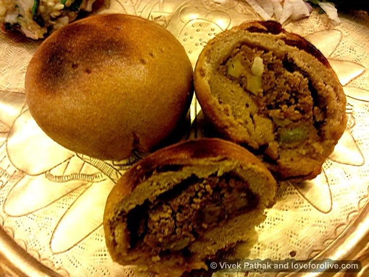 Baati Baati Chokha Recipe with Olives Banarasi style