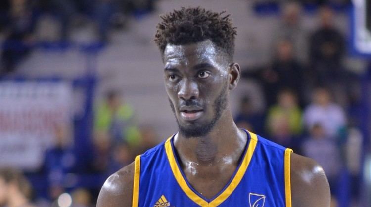 Babacar Niang (basketball) Pro B Babacar Niang dcisif pour la victoire dEvreux 103101