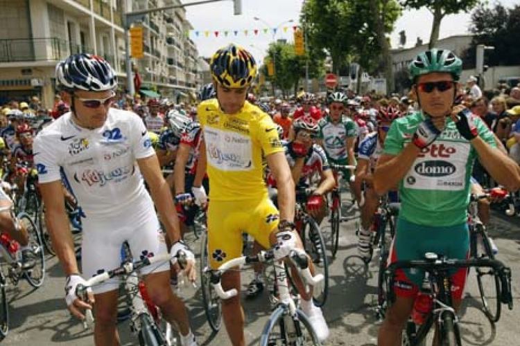 Baden Cooke Baden Cooke in white Brad McGee in yellow Robbie McEwen