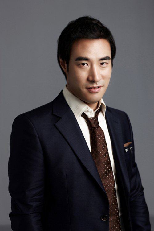 Bae Seong-woo Bae Seongwoo in The King as lead actor HanCinema The Korean