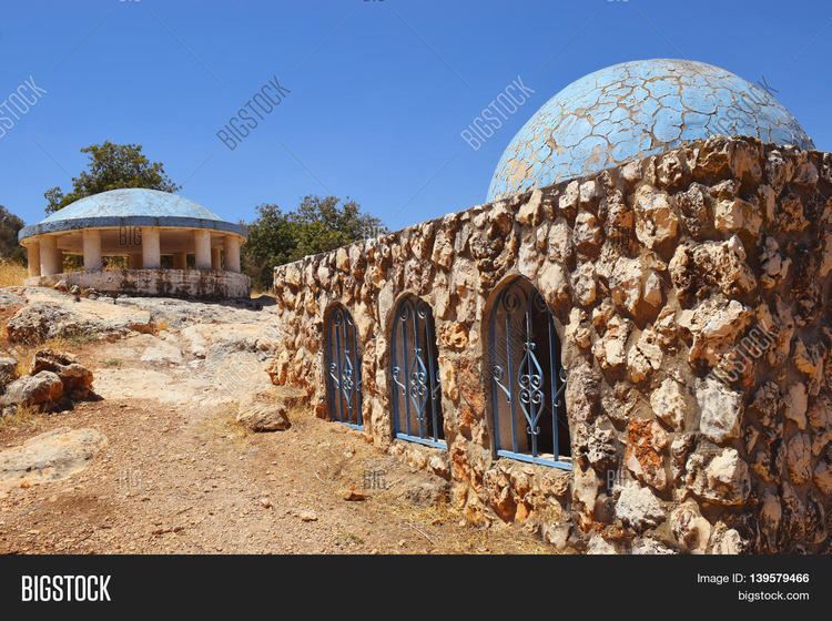 Bahya ben Asher tomb of Bahya ben Asher ibn Halawa also known as Rabbeinu Behaye