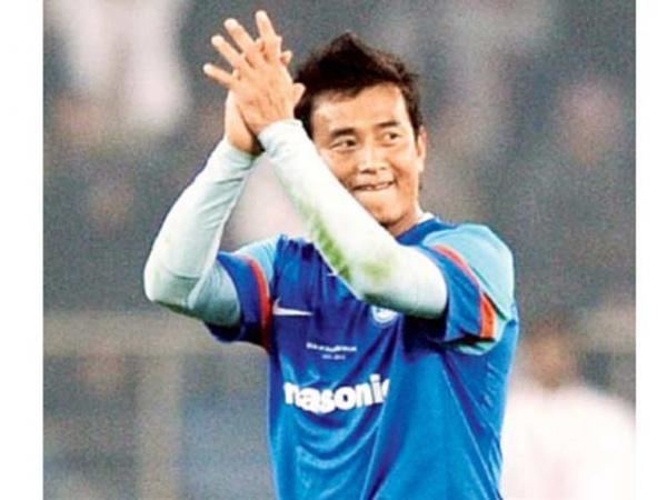 Bhaichung Bhutia Bhutia for more Indians in playing XI more teams in ISL