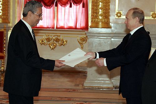 Baker Abdel Munem FileVladimir Putin with Baker Abdel Munemjpg Wikimedia Commons