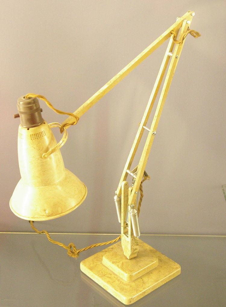 Balanced-arm lamp