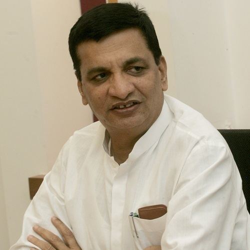 Balasaheb Thorat Ink thrown on Maharashtra Revenue Minister Balasaheb