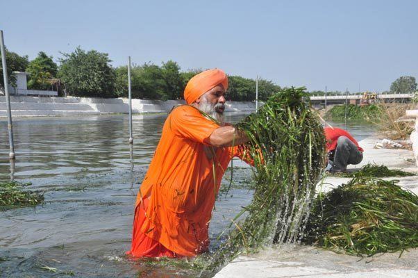 Balbir Singh Seechewal The story of Eco baba Sant Balbir Singh Seechewal who cleaned the