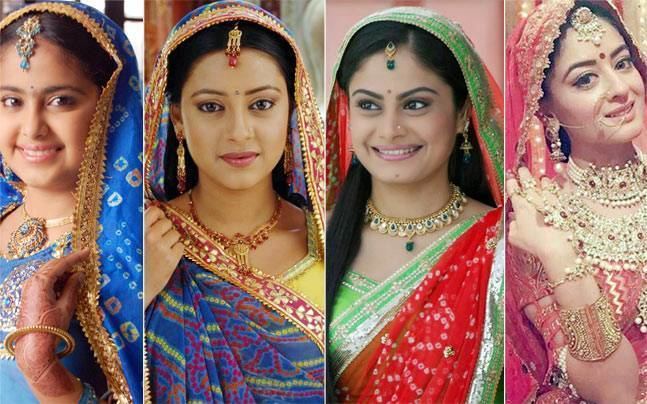 Avika Gor, Pratyusha Banerjee, Toral Rasputra, and Mahhi Vij smiling all together in the 2008 Indian soap opera, Balika Vadhu