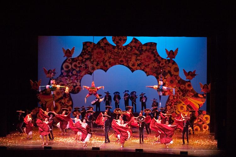 Ballet Folklórico de México Ballet Folklorico Dancing with Deer