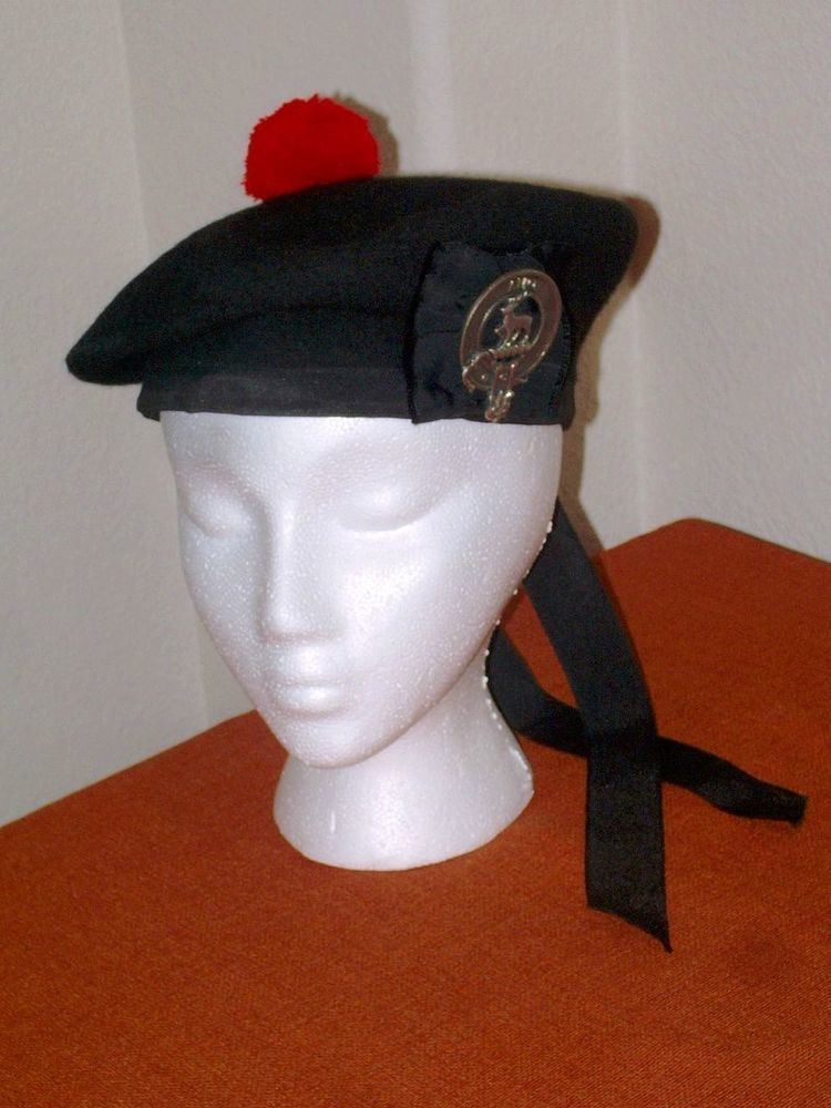 Balmoral bonnet