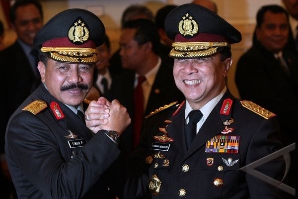 National Police Chief Commissioner General Pol. Timur Pradopo with General Pol. Bambang Hendarso Danuri after the inauguration of the National Police Chief at the State Palace, Jakarta