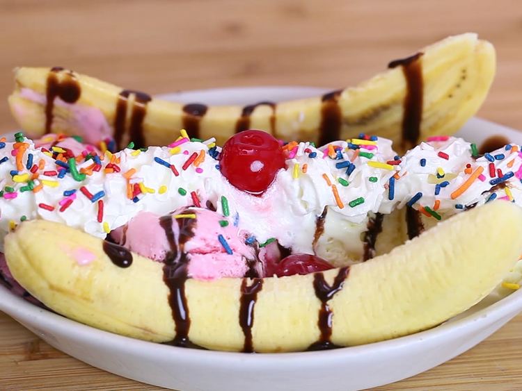 Banana split How to Make a Banana Split 6 Steps with Pictures wikiHow
