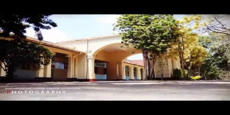 Bandaranayake Central College, Veyangoda BANDARANAYAKE CENTRAL COLLEGE VEYANGODA Piyaman Keruwemu YouTube
