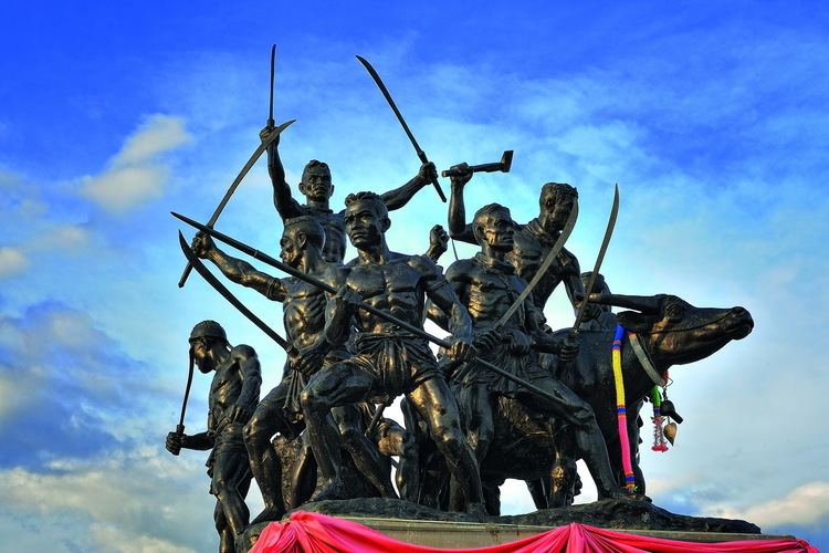 Bang Rachan FileSingburi Monument of Bang Rachan Heroes 1jpg Wikimedia Commons