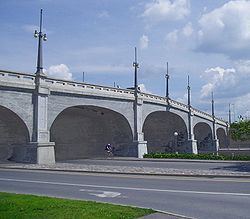Bank Street Bridge httpsuploadwikimediaorgwikipediacommonsthu