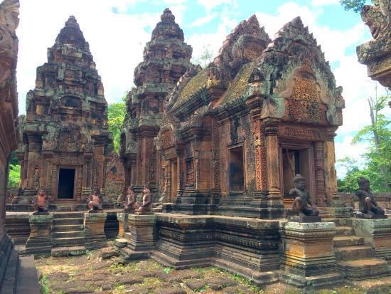 Banteay Srei httpsmediacdntripadvisorcommediaphotos09